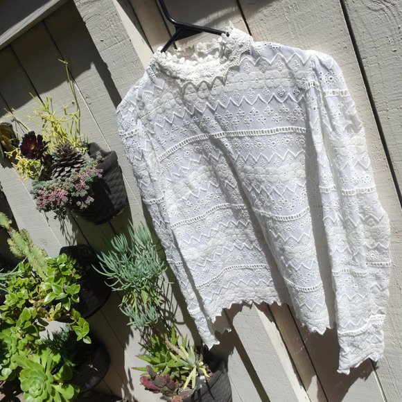 Bershka Tops - EUC Bershka Lace Top